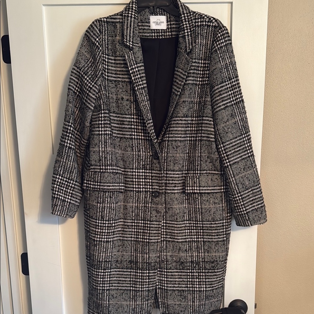 Women's Black and White Plaid Coat Carly Jean